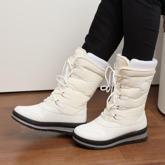 ⁦جزمة ساق  متوسط الطول للنساء لون أبيض⁩ - الصورة ⁦5⁩