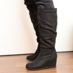 ⁦جزمة مخمل ساق طويل للنساء لون أسود⁩ - الصورة ⁦8⁩