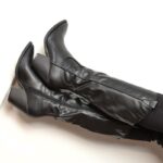 ⁦جزمة جلد بكعب ساق طويل للنساء لون أسود⁩ - الصورة ⁦6⁩