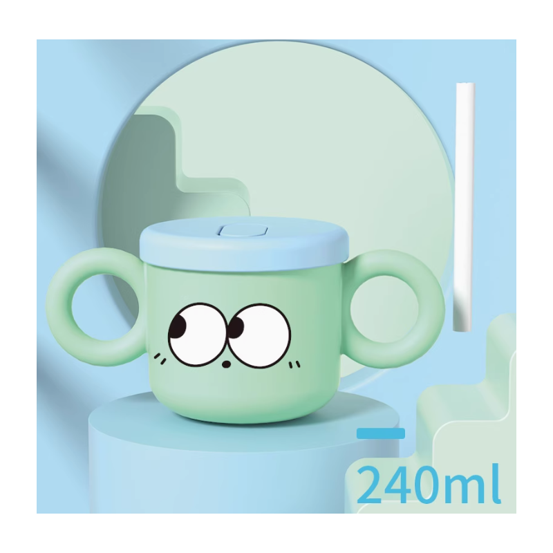 ⁦كأس بلاستيك بمصاصة مع غطاء سيلكون أزرق بمقابض لون أخضر سعة 240 مل⁩ - الصورة ⁦1⁩