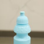 ⁦مطرة بلاستيك سعة 200 مل لون أزرق⁩ - الصورة ⁦2⁩