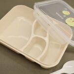 ⁦لانش بوكس بلاستيك مع ملعقة حجم 24×18 سم لون بيج⁩ - الصورة ⁦7⁩