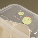 ⁦لانش بوكس بلاستيك مع ملعقة حجم 24×18 سم لون بيج⁩ - الصورة ⁦11⁩