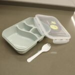 ⁦لانش بوكس بلاستيك مع ملعقة حجم 24×18 سم لون أخضر⁩ - الصورة ⁦11⁩