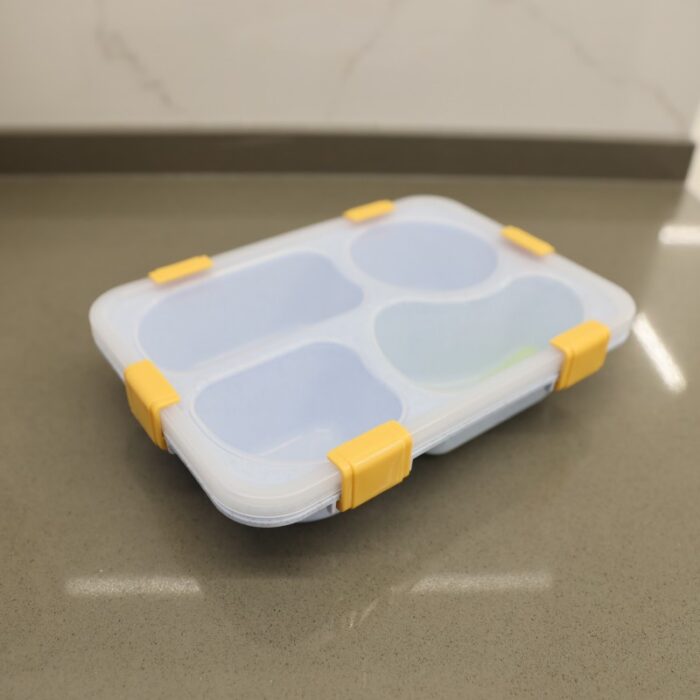 ⁦لانش بوكس بلاستيك مع ملعقة حجم 23.5×17.5 سم لون أزرق⁩ - الصورة ⁦4⁩