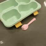 لانش بوكس بلاستيك مع ملعقة حجم 23.5×17.5 سم لون أخضر