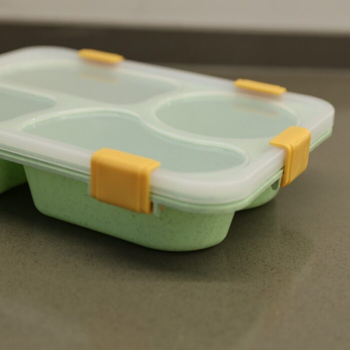 ⁦لانش بوكس بلاستيك مع ملعقة حجم 23.5×17.5 سم لون أخضر⁩ - الصورة ⁦6⁩