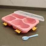 ⁦لانش بوكس بلاستيك مع ملعقة حجم 23.5×17.5 سم لون زهري⁩ - الصورة ⁦10⁩