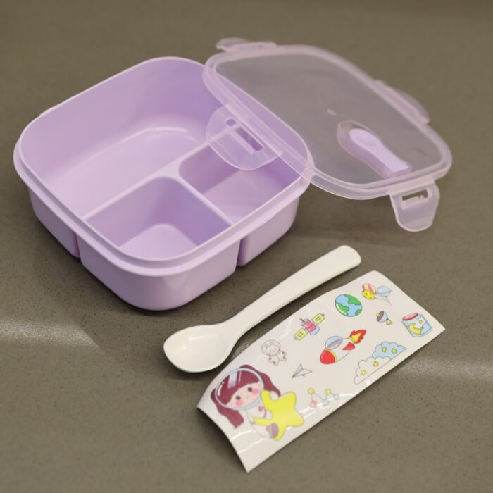 ⁦لانش بوكس بلاستيك مع ملعقة بتصميم مربع حجم 14.5×14.5 سم لون بنفسجي⁩ - الصورة ⁦12⁩