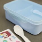 ⁦لانش بوكس بلاستيك مع ملعقة حجم 16.5×11 سم لون أزرق⁩ - الصورة ⁦7⁩