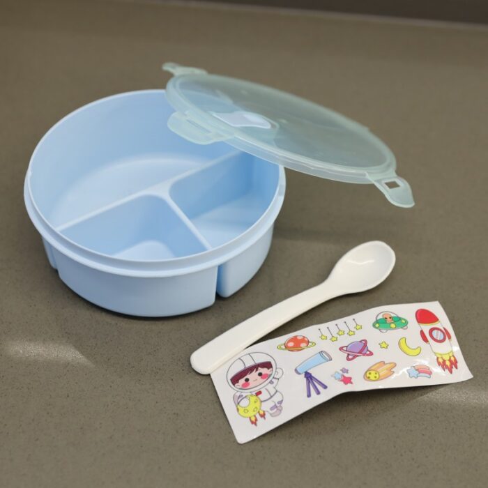 ⁦لانش بوكس بلاستيك مع ملعقة بتصميم دائري قطر 15 سم لون أزرق⁩ - الصورة ⁦8⁩