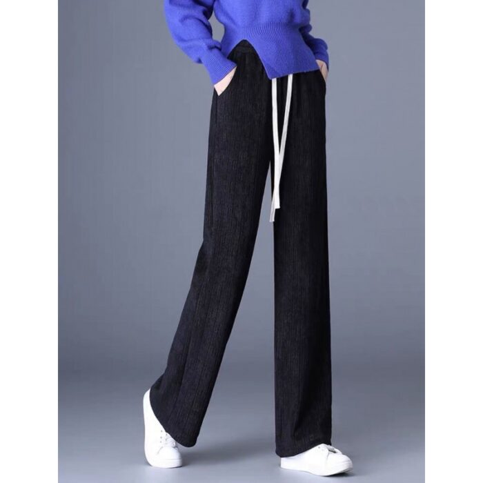 1033753638_67dc750236a2d بنطلون مخمل بتصميم أرجل واسعة للنساء لون أسود - الصورة 1