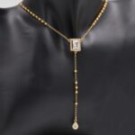 ⁦سلسال ذهبي بتصميم زركون أبيض على شكل مستطيل⁩ - الصورة ⁦3⁩