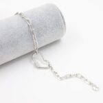 ⁦سوار فضي بتصميم جنزير وقلب⁩ - الصورة ⁦2⁩