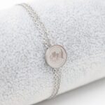 سوار فضي طبقتين بتصميم ليرة