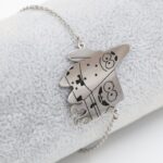 سلسال فضي بتصميم سبونج بوب