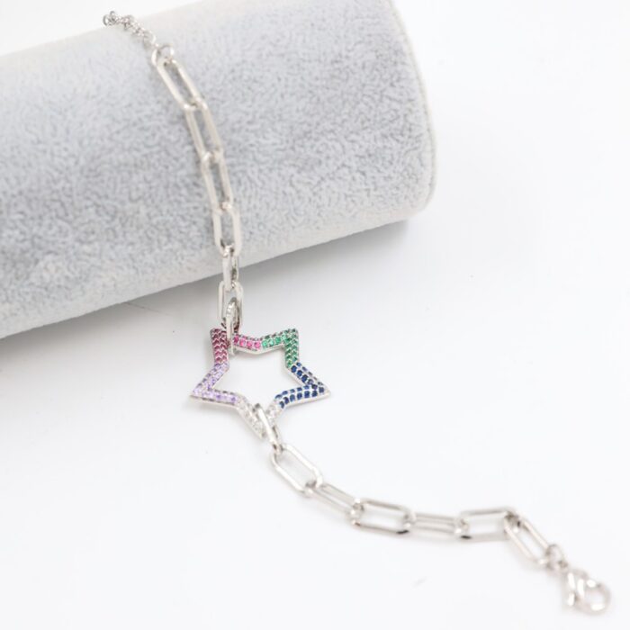 ⁦سوار فضي بتصميم جنزير ونجمة مع زركون ملون⁩ - الصورة ⁦2⁩