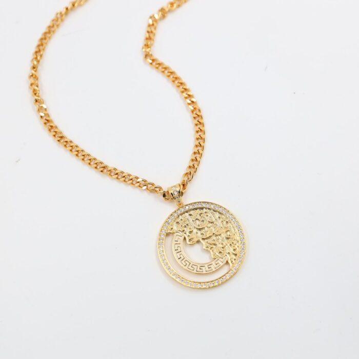 ⁦سلسال ذهبي بتصميم دائري سورة الفلق⁩ - الصورة ⁦2⁩