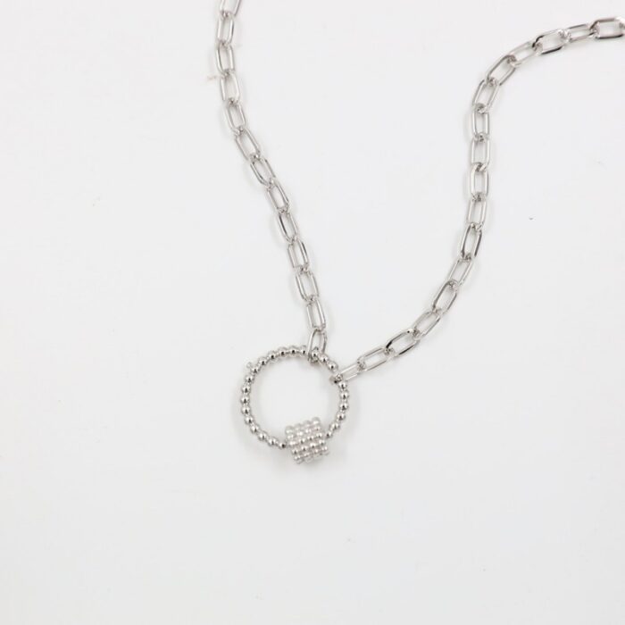 ⁦سلسال فضي بتصميم جنزير ودائرة⁩ - الصورة ⁦3⁩