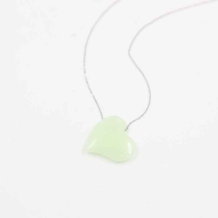 1033753691_67dc753b621e2 سلسال فضي بتصميم قلب مضيء - الصورة 1