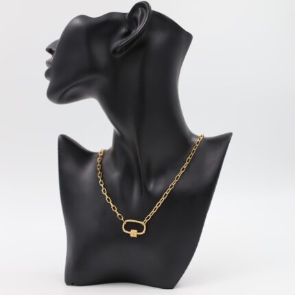 سلسال ذهبي بتصميم جنزير وبيضاوي