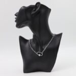 سلسال فضي بتصميم جنزير على شكل بيضاوي