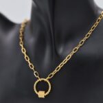 ⁦سلسال ذهبي بتصميم جنزير و دائرة⁩ - الصورة ⁦2⁩