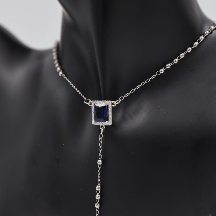 ⁦سلسال فضي بتصميم حجر زركون كحلي مستطيل⁩ - الصورة ⁦3⁩