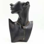 سلسال ذهبي بتصميم زركون مستطيل كحلي