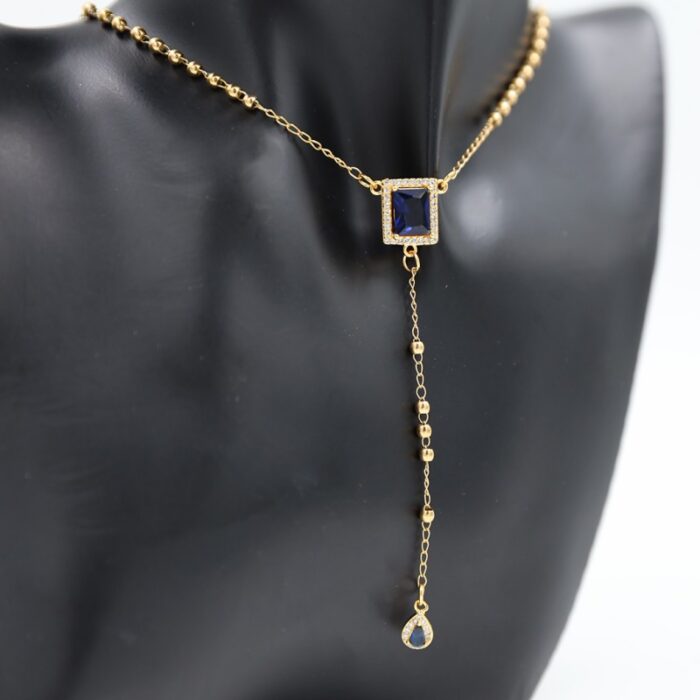 ⁦سلسال ذهبي بتصميم زركون مستطيل كحلي⁩ - الصورة ⁦3⁩