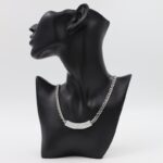 سلسال فضي بتصميم جنزير وزركون أبيض