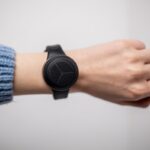 ⁦سماعة على شكل ساعة يدوية⁩ - الصورة ⁦5⁩