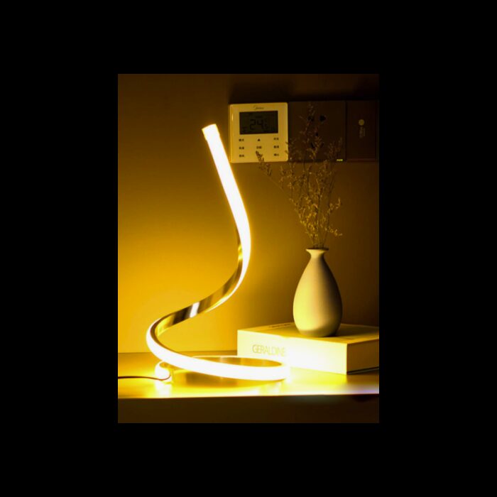 ⁦تيبل لامب usb⁩ - الصورة ⁦3⁩