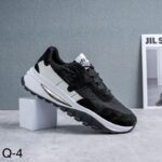 حذاء فاشن سبورت برباط للرجال لون أسود ونعل أبيض