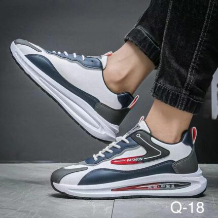 حذاء سبورت جلد برباط رجالي لون ابيض وكحلي