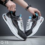 حذاء سبورت جلد رجالي لون أسود