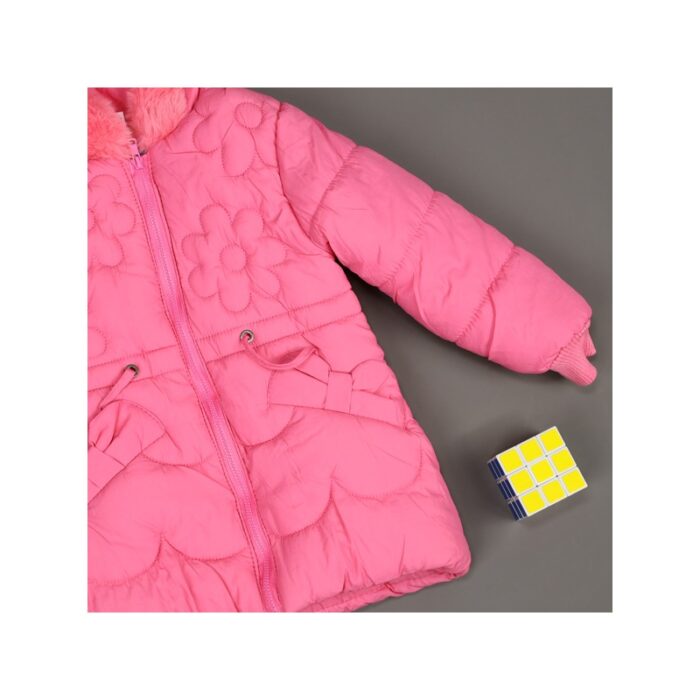 ⁦سترة شتوية مبطنة فرو مع طاقية للأطفال لون زهري⁩ - الصورة ⁦2⁩