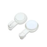 علاقة ملابس لون ابيض قطعتين