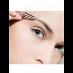 ⁦قلم ازالة الشعر ورسم وترتيب الحواجب يعمل بالشحن⁩ - الصورة ⁦3⁩