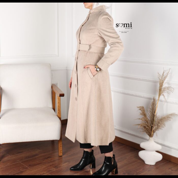 ⁦جاكيت صوف طويل للنساء لون بيج فاتح⁩ - الصورة ⁦2⁩