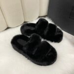 شبشب فرو بتصميم حزامين للنساء لون أسود