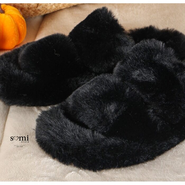 ⁦شبشب فرو بتصميم حزامين للنساء لون أسود⁩ - الصورة ⁦4⁩