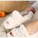 شبشب فرو بتصميم حزام مع سير للنساء لون أبيض