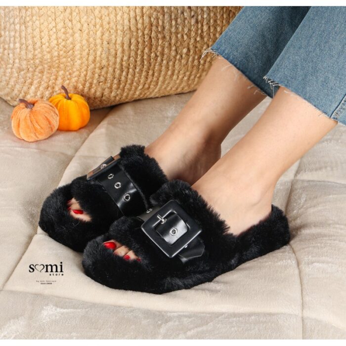 ⁦شبشب فرو بتصميم حزام مع سير للنساء لون أسود⁩ - الصورة ⁦2⁩