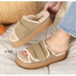 شبشب فرو منزلي بتصميم حزام لاصق للنساء لون زيتي