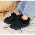 ⁦حذاء مبطن فرو لنساء لون أسود⁩ - الصورة ⁦7⁩