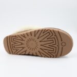 ⁦حذاء مبطن فرو للنساء لون زيتي فاتح⁩ - الصورة ⁦6⁩