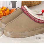 ⁦حذاء مبطن فرو بنعل عريض للنساء لون زيتي⁩ - الصورة ⁦7⁩