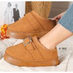 ⁦حذاء شمواه بتصميم حزام للنساء لون عسلي⁩ - الصورة ⁦2⁩