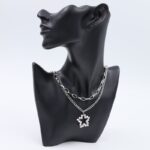 سلسال فضي بتصميم جنزير طبقتين مع تعليقة نجمة مع لولو